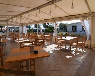 Club del Sole Riccione Easy Camping Village - Riccione - Restaurant