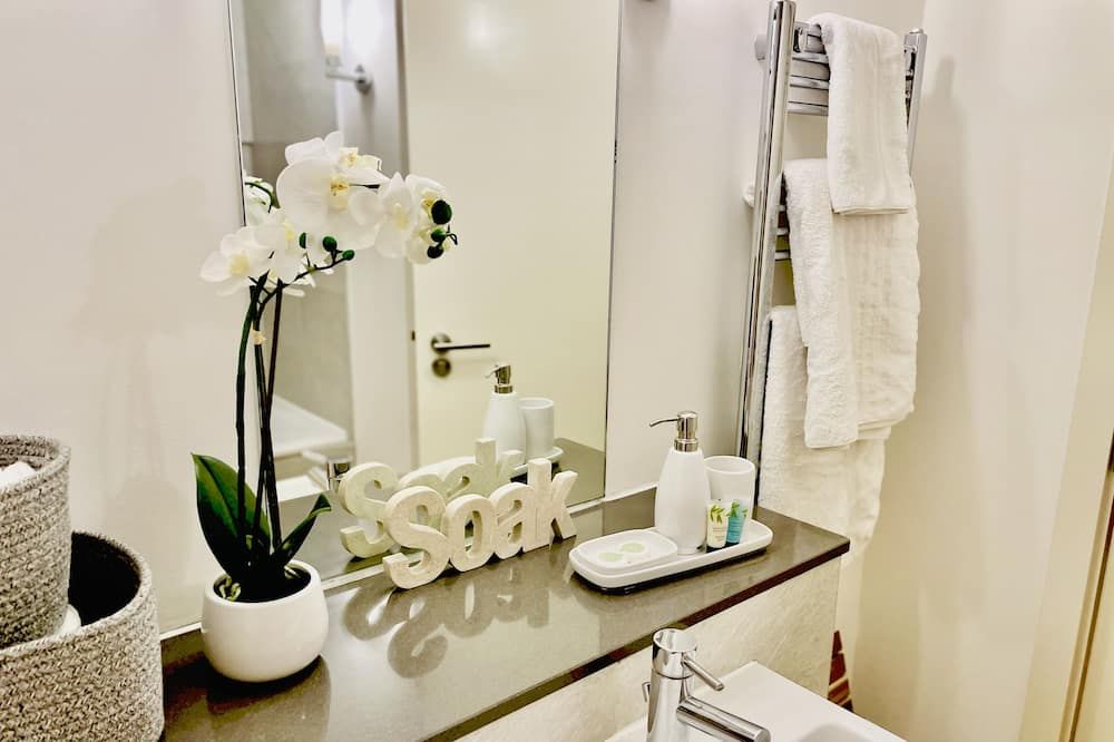 My London Holiday Home - Welling - 레스토랑
