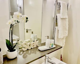 My London Holiday Home - Welling - 레스토랑
