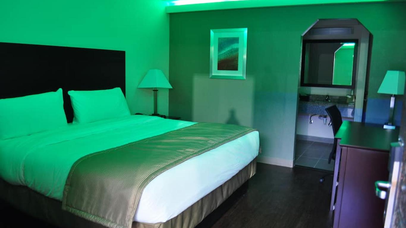 ترينيتي سويتس داونتاون دالاس