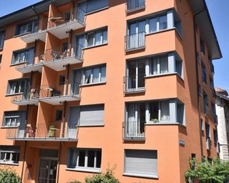 Executive Studio - Crown 12 - Zúrich - Edificio