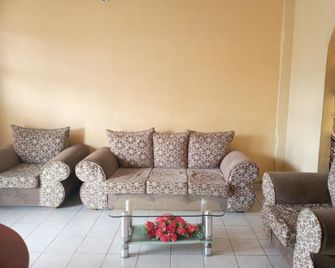 Dreamsworld Guest House - Naivasha - Salon