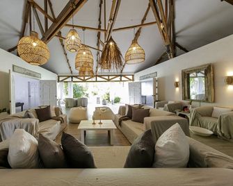 Buena Vida Resort And Spa - Daanbantayan - Lounge