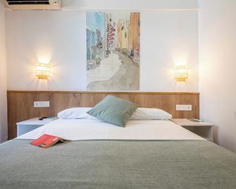 Pensión Donostiarra - San Sebastian - Bedroom