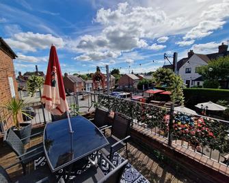 The Foresters Arms - Tarporley - Balcony