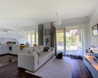 Saules Club Apart Hotel - Saulkrasti - Living room