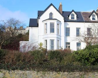 Lynwood house - קוב - בניין