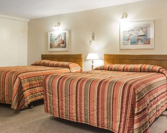 Econo Lodge Inn & Suites - Saint-Jean - Chambre