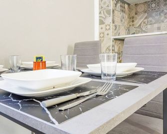 Riva Realestate - Como Lake - Lecco - Phòng ăn