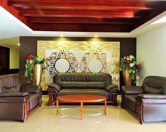 Hotel Lake Palace - טריבאנדרום - טרקלין