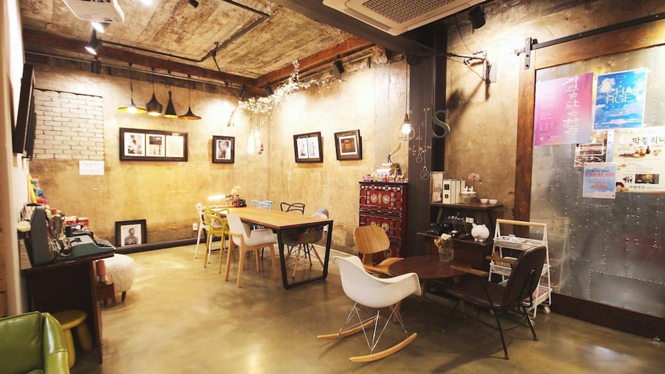 دايميونج جيست هاوس