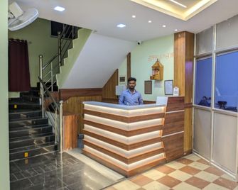 Goroomgo Trs Inn Ranchi - ראנצ'י - דלפק קבלה