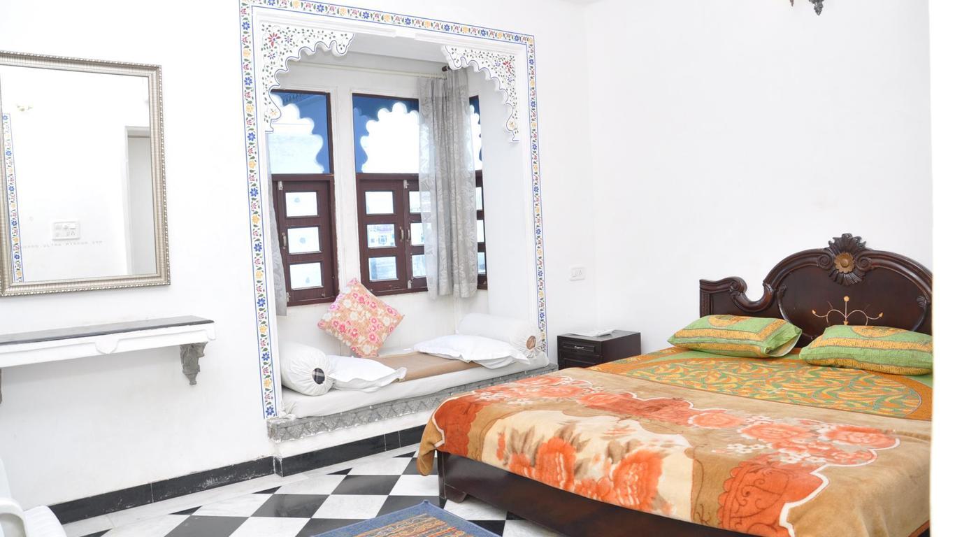 Hotel Gangaur Palace