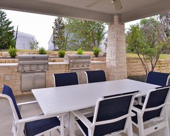 Candlewood Suites Austin Airport - Austin - Patio