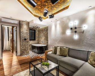 One Luxury Suites - Belgrade - Living room