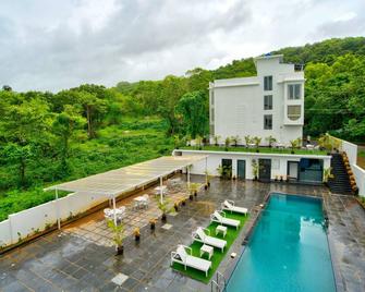 The Goa Courtyard - Calangute - Bazén