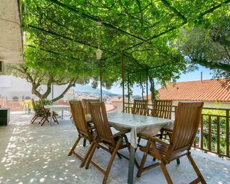 Apartment Baska Voda 300b - Baška Voda - Patio