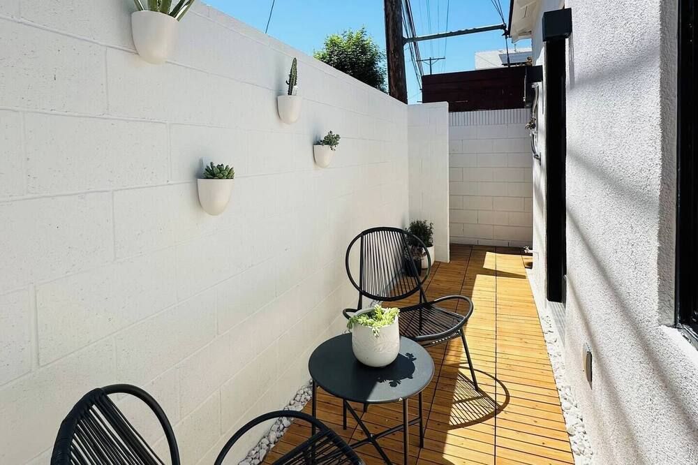 Brand New Guesthouse in Los Angeles -Mar Vista