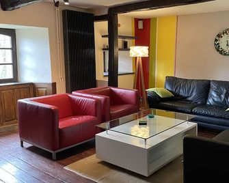 Cosy Authentic Farmhouse - Lacomte5 - Vielsalm - Sala de estar