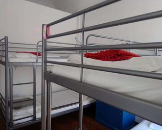 Old Évora Hostel - Evora - Bedroom