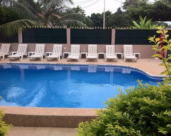 Hotel Lisboa Bissau - Bissau - Piscina