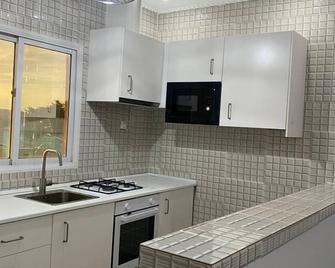 ريسيلي إنموبيلياريا - مالابو - مطبخ