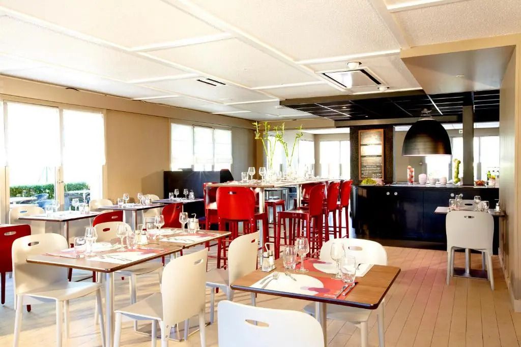 بي آند بي هوتل أفيجنون سود بارك ديز إكسبوسيشين