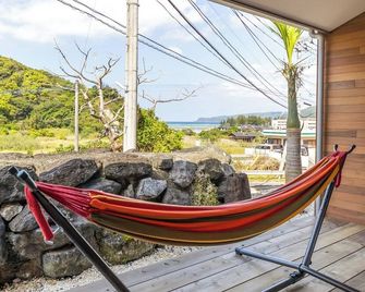 Guest House Amami Long Beach 2 - Amami - Balkon