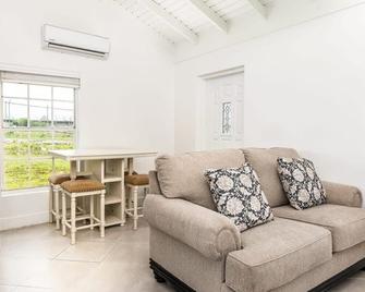 Tropical Vibes - Twin Apartments Walk to the Beach - Whitby - Sala de estar