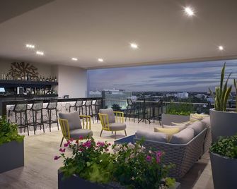 كورتيارد باي ماريوت مريدا داون تاون - ميريدا - بار