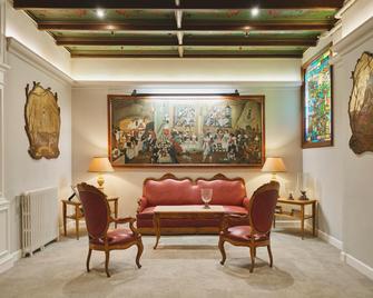 Mesón Castilla Atiram Hotels - Barcelona - Wohnzimmer