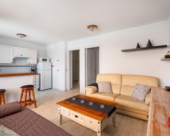 Central Los Cristianos apartment - Arona - Living room