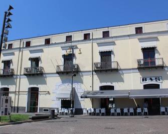 Hotel Santuario Pompei - Pompeji - Bygning