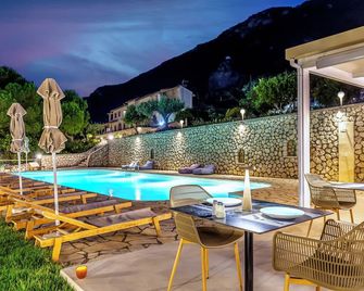 Anasa Corfu - Benitses - Pool