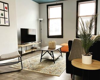 Lighthouse Walk - Full Floor Suite in the heart of Downtown - Saugerties - Huiskamer