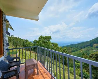 The Planet Munnar - Devikolam - Balcón