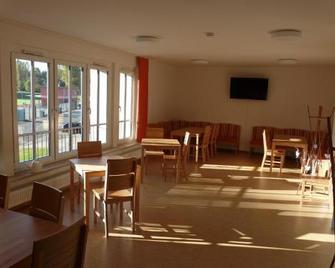 Sport Tourist Hostel Weißenfels - Weißenfels - Restaurant