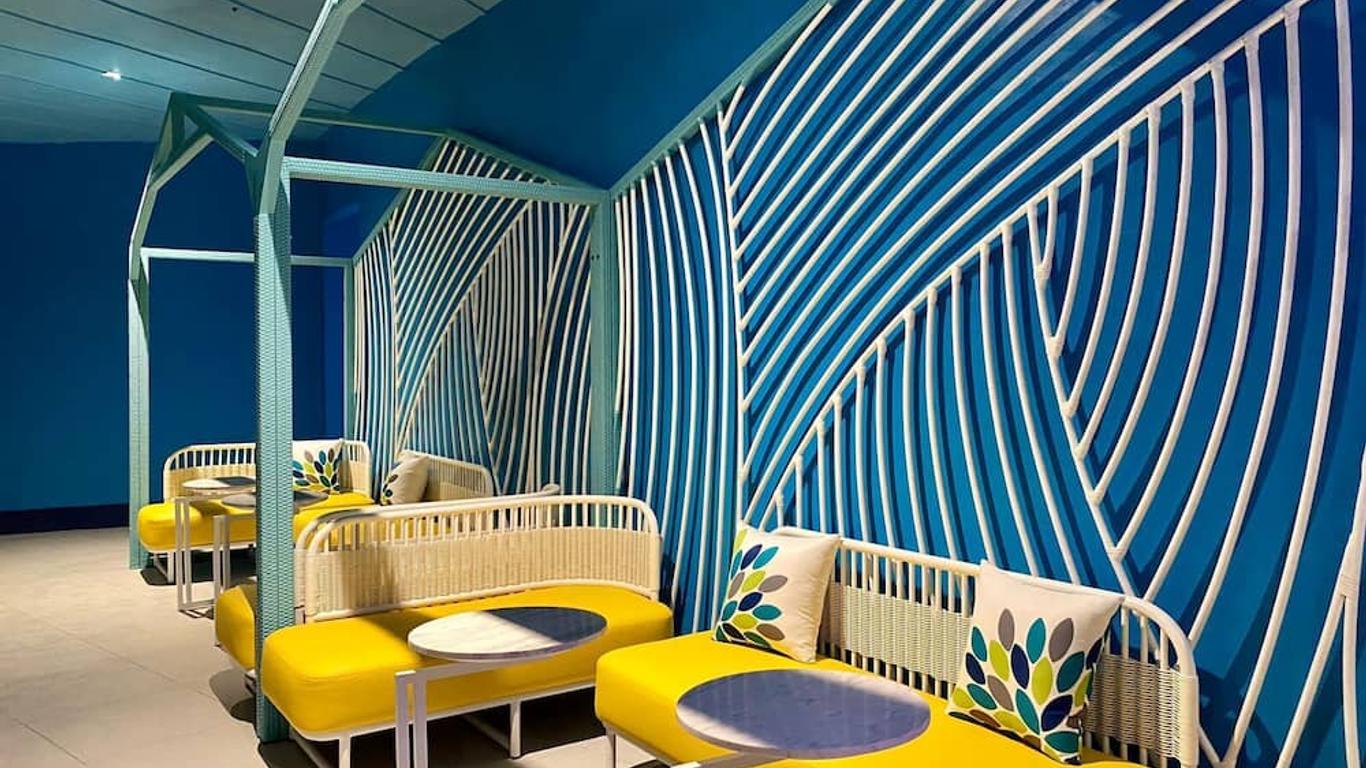 Solea Seaview Resort