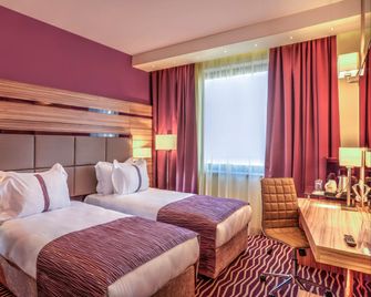 Holiday Inn Plovdiv By IHG - Plovdiv - Bedroom