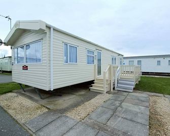 3 Bed, Sleeps 6, Parking - Rhyl - Gebouw