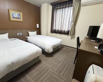 Hotel Route-Inn Court Karuizawa - Miyota - Bedroom