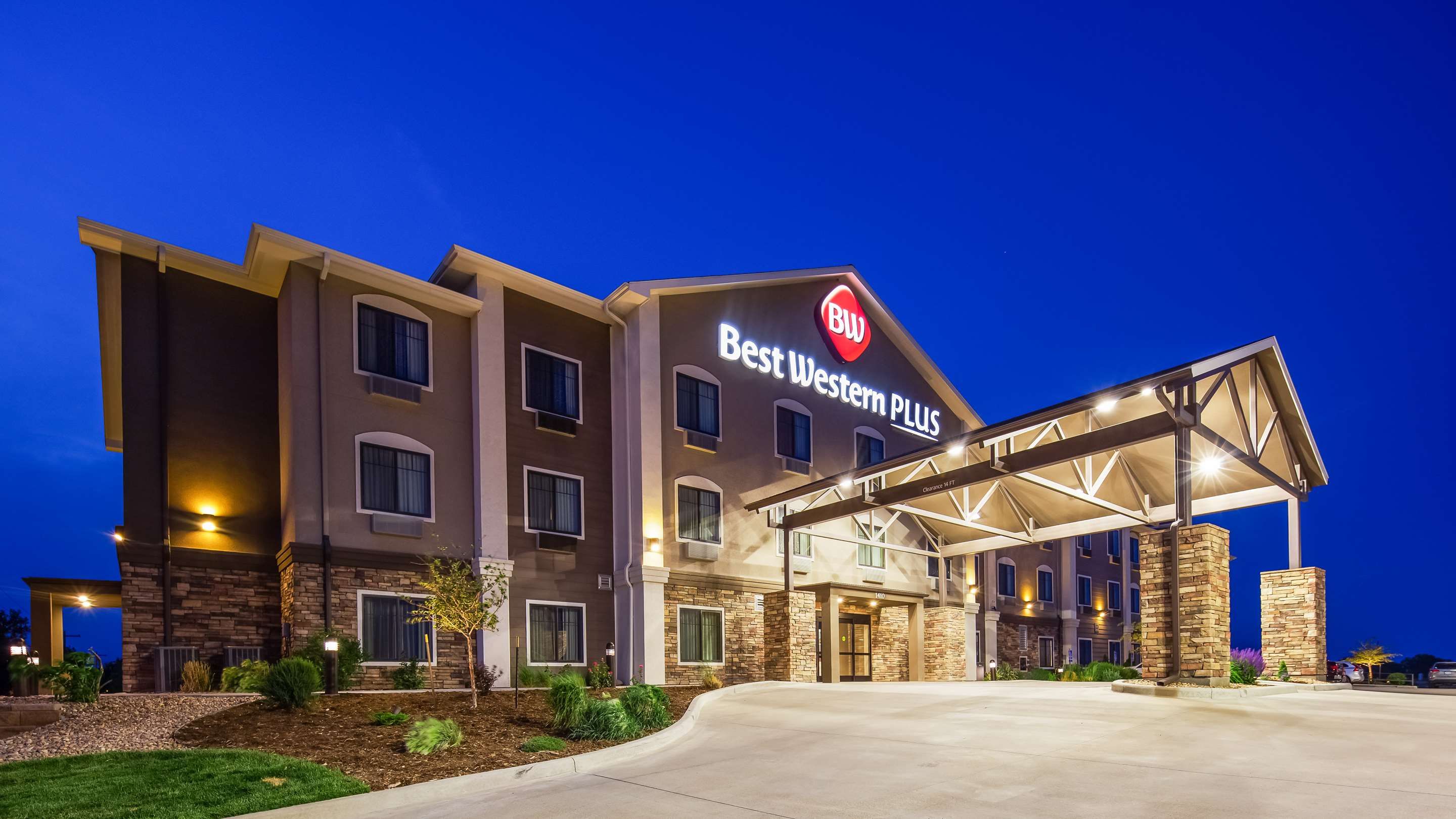 Best Western Plus Overland Inn - Fort Morgan - Gebouw