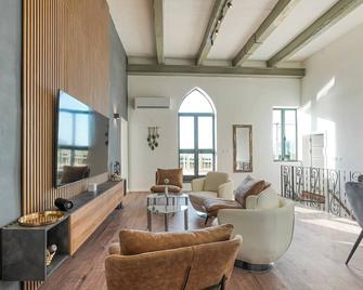 The Iconic Terrace Valletta - Valletta - Living room