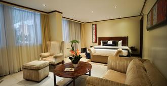 Sarova Panafric Hotel - Nairobi - Bedroom