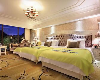 Grand Bravo Guilin - גילין - חדר שינה