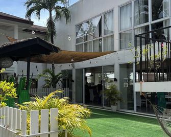Seabird International Resort - Boracay