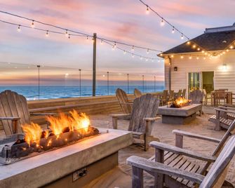 Elizabeth Oceanfront Suites, an Ascend Collection Hotel - Ньюпорт - Спальня
