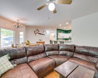 Lake Hartwell Home Perfect for Clemson Football! - Anderson - Sala de estar