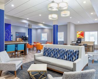 Holiday Inn Express & Suites Memphis Arpt Elvis Presley Blv By IHG - Memphis - Lounge