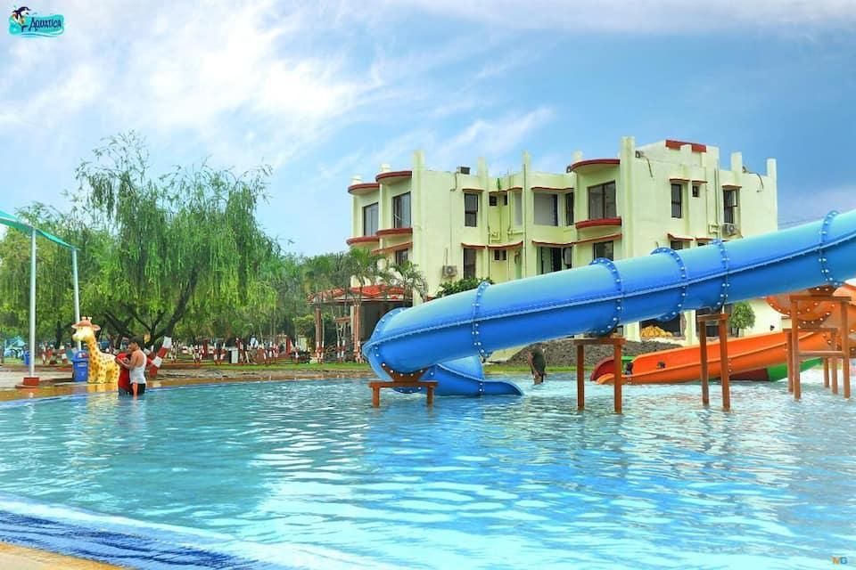 Aquatica Resort